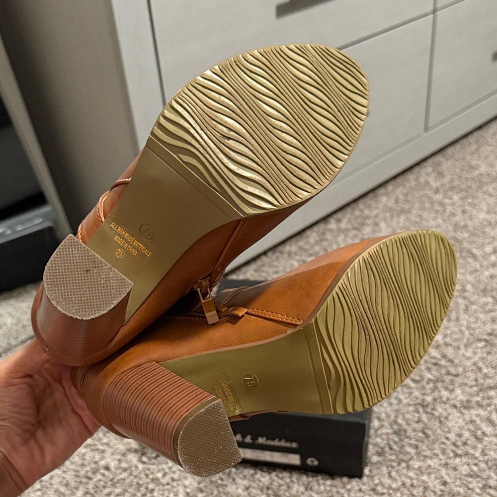 Charlotte Russe Brown Ankle Booties - Picture 5 of 7